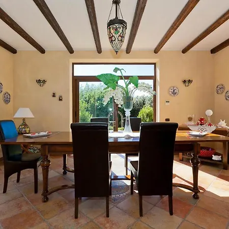 Athena Castelvetrano